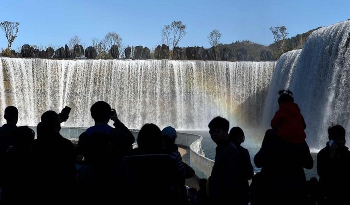 بزرگترین آبشار ساخت دست بشر در آسیا