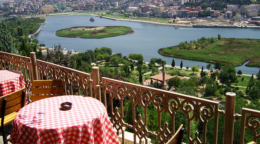 کافه تپه پیرلوتی استانبول